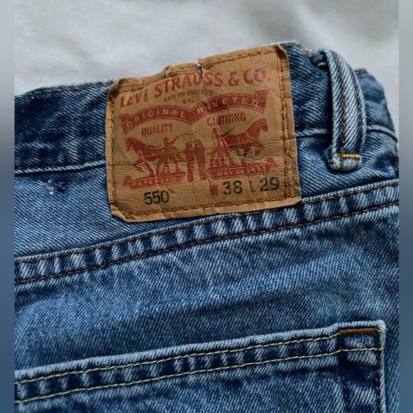 Levi’s shorts so cute perfect for summer - Picture 2 of 3